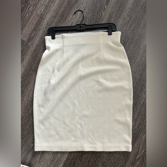 Theo Miles - Acrylic/ Wool Blend Elastic Waist Pencil Skirt - Picture 3 of 9